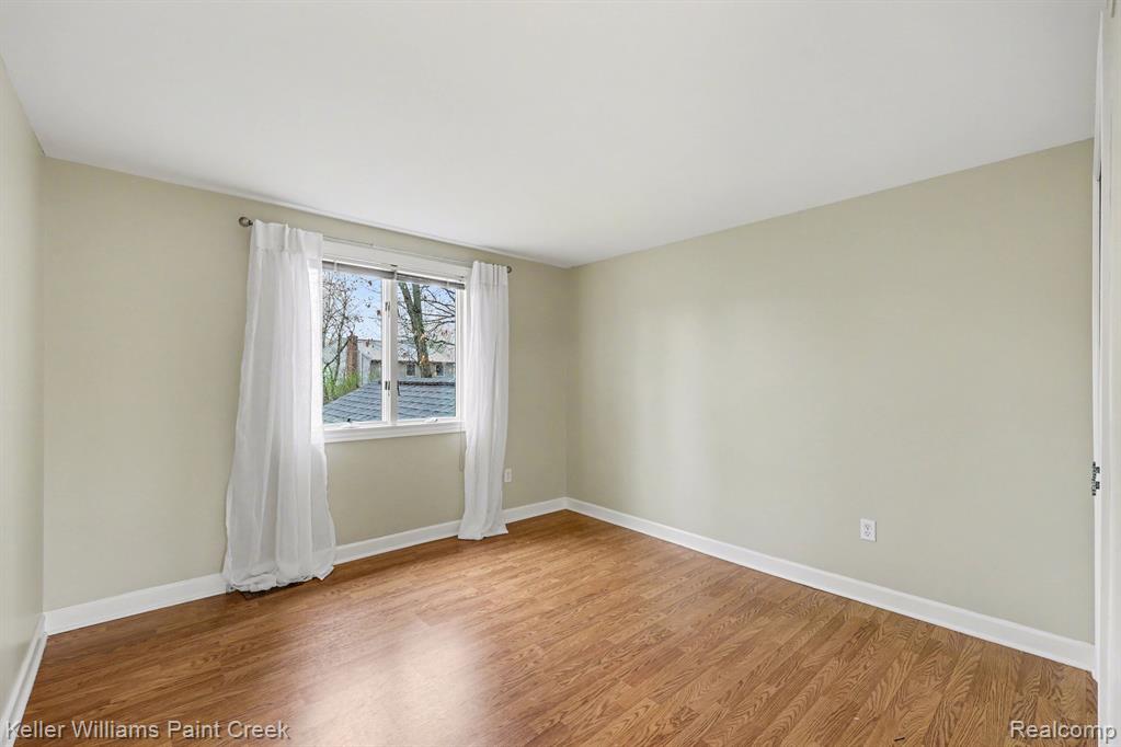 2824 Lunar Court, Lake Orion, MI — Photo 15