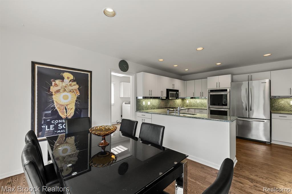 5725 Ridgewood Road, West Bloomfield, MI — Photo 17