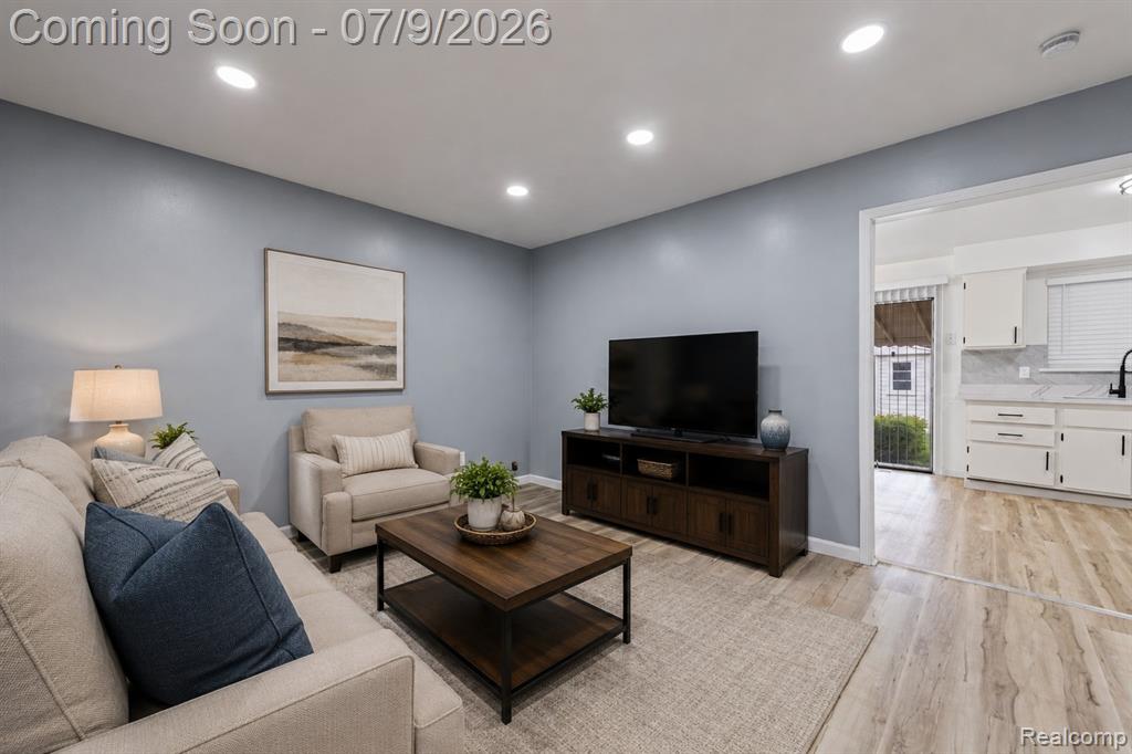 7218 Superior, Center Line, MI 48015 — Photo 6