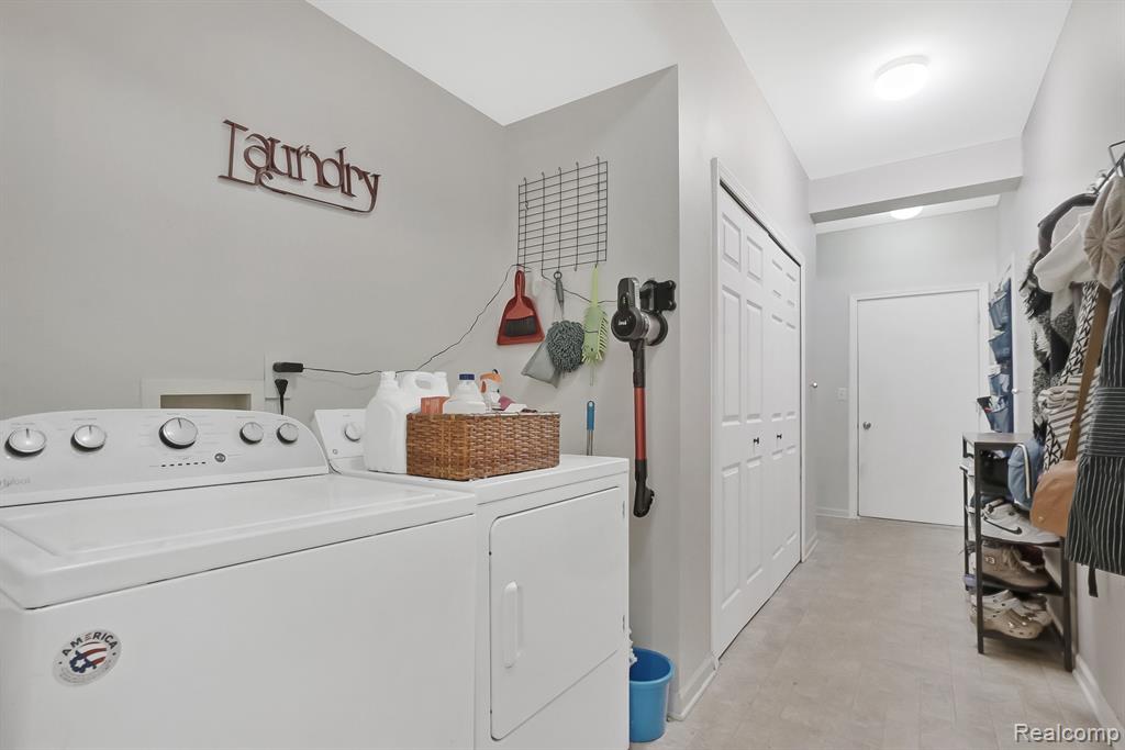 29508 Nottingham Court, Livonia, MI 48152 — Photo 19