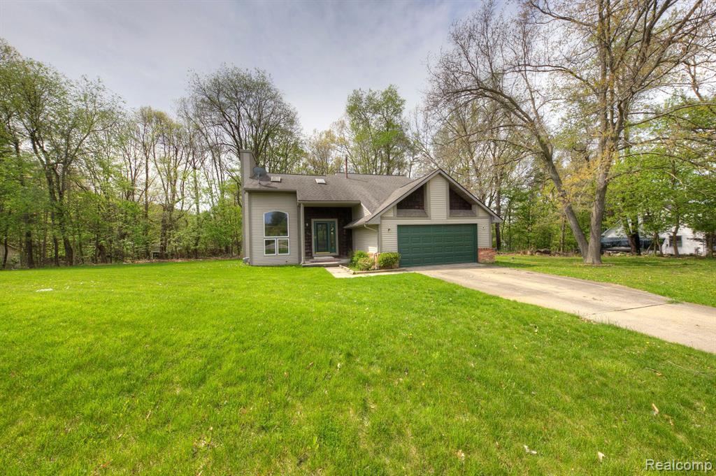 850 VILLAGE PINE Lane, Ortonville, MI 48462 — Photo 5
