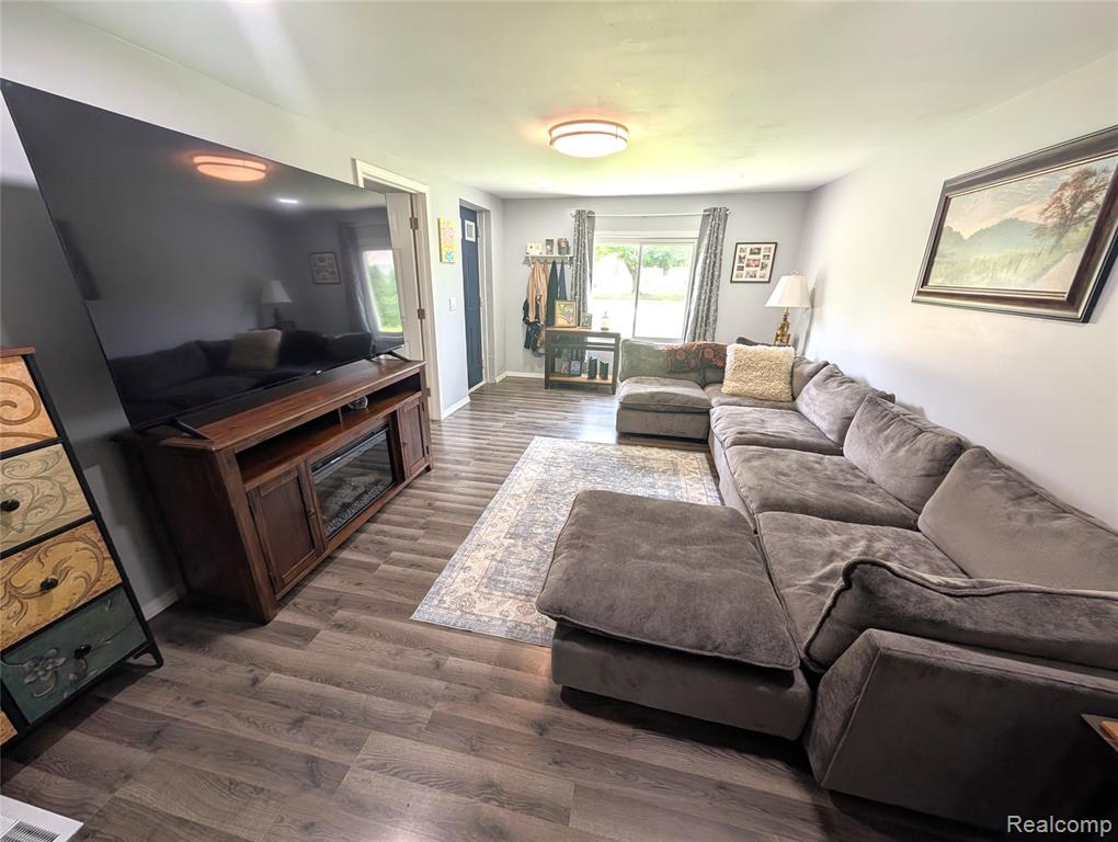 9032 Deering Street, Livonia, MI 48150 — Photo 5