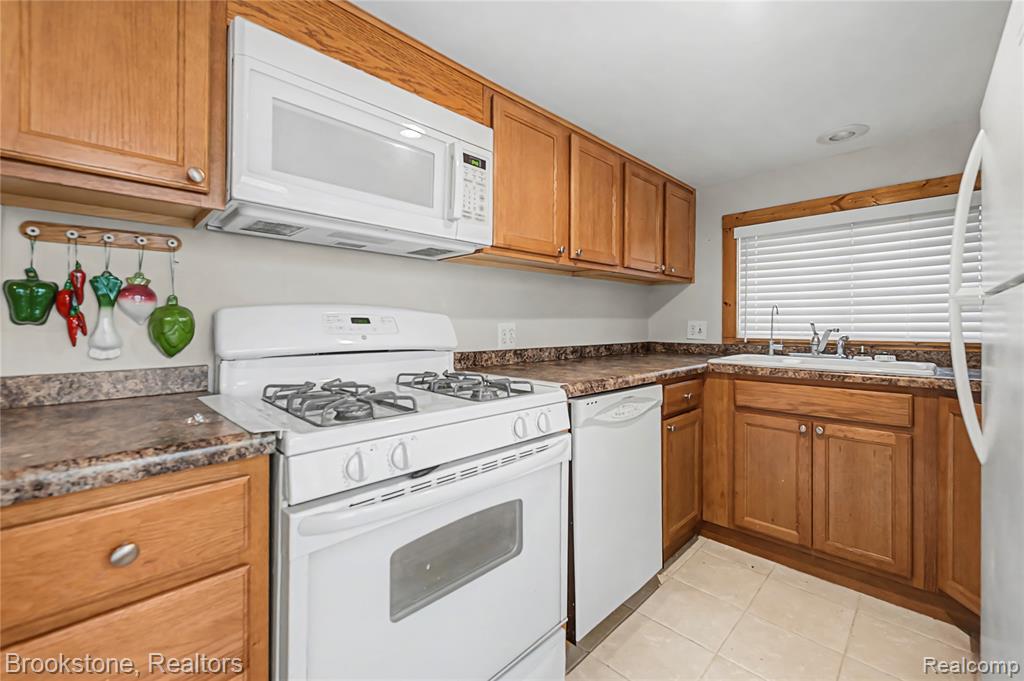 1400 Ora Road, Oxford, MI 48371 — Photo 4