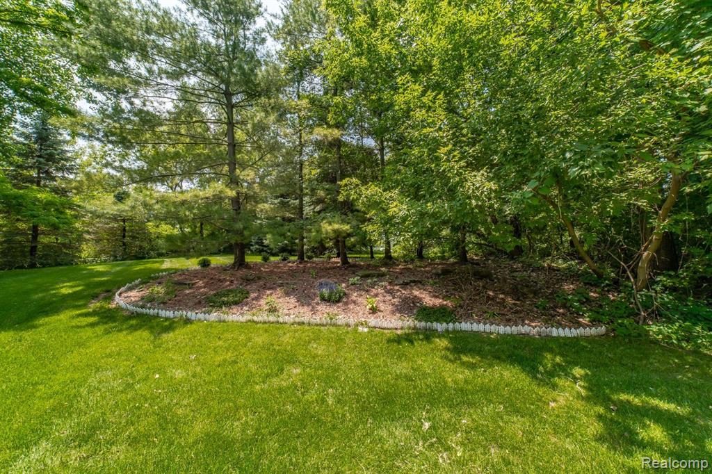 7191 ELDERWOOD Circle, Clarkston, MI — Photo 53