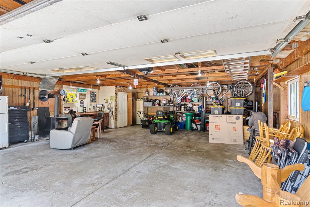 4602 Milton Drive, Flint, MI 48507 — Photo 34