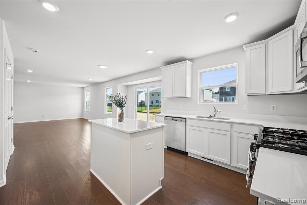 378 Edge Brook, Holly, MI 48442 — Photo 6