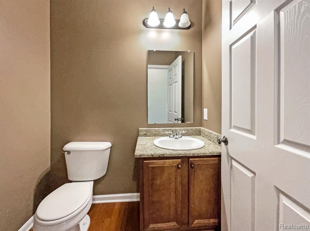 41140 MAPLEWOOD Drive, Canton, MI 48187 — Photo 6