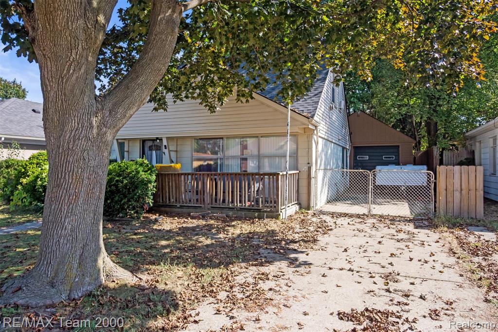 7314 Fenton Avenue, Dearborn Heights, MI 48127 — Photo 3