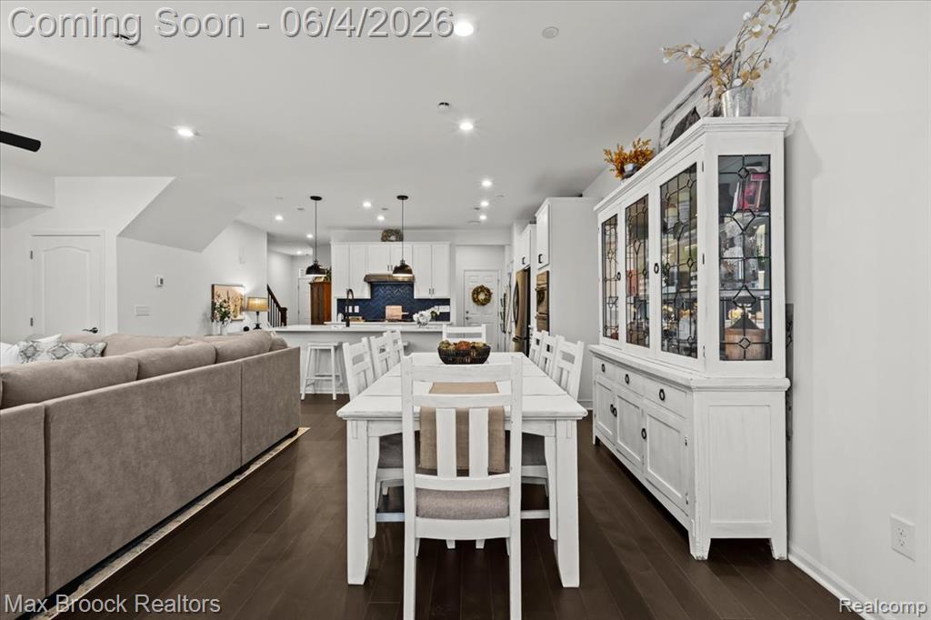 40115 Premier Drive, 22, Plymouth, MI 48170 — Photo 16