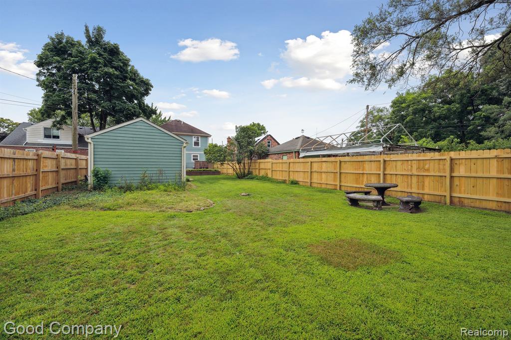 964 W LEWISTON Avenue, Ferndale, MI 48220 — Photo 50