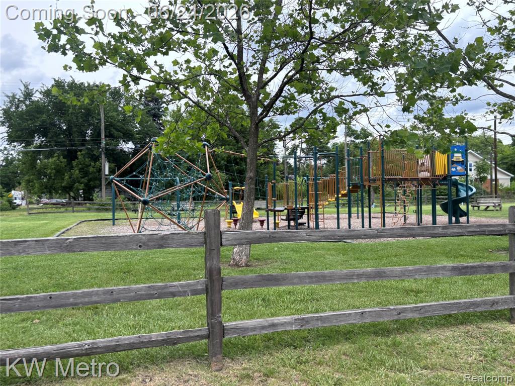 18039 Joann Street, Detroit, MI 48205 — Photo 22