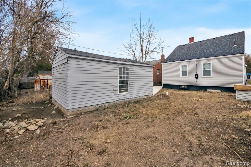 9579 ARTESIAN Street, Detroit, MI 48228 — Photo 34