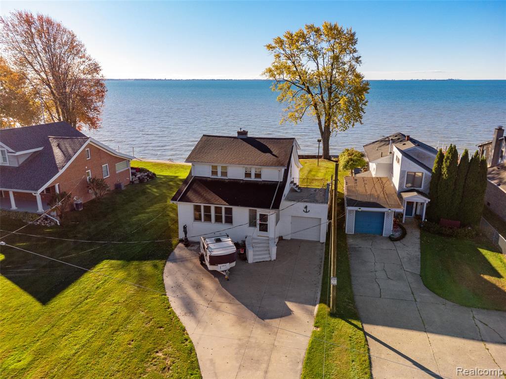 9669 Dixie Highway, MI