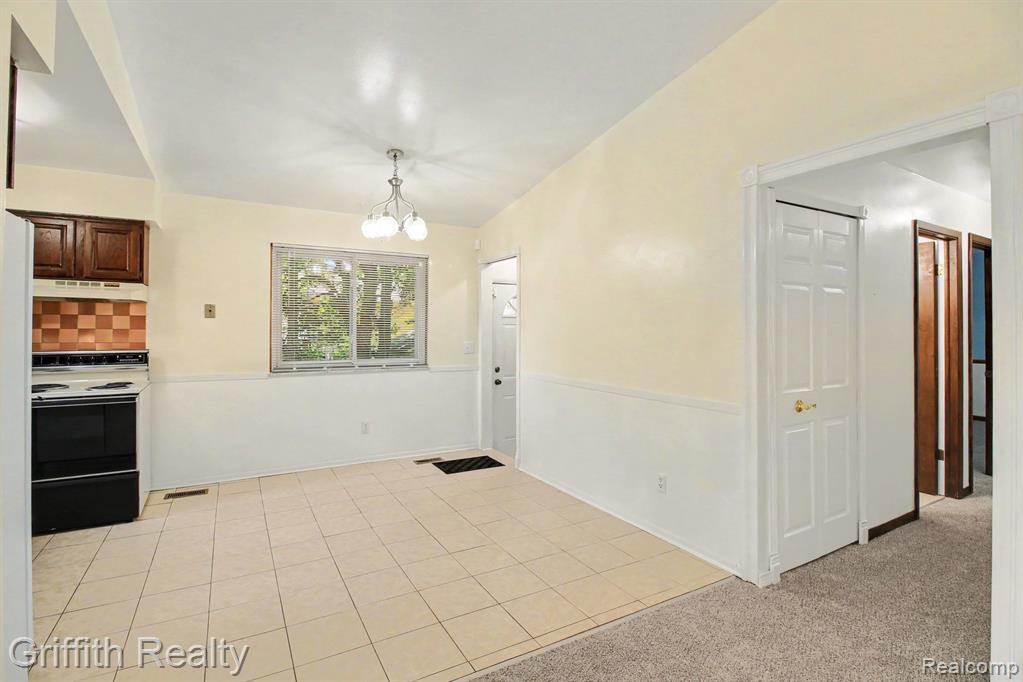 5096 Walker Drive, Brighton, MI 48114 — Photo 7