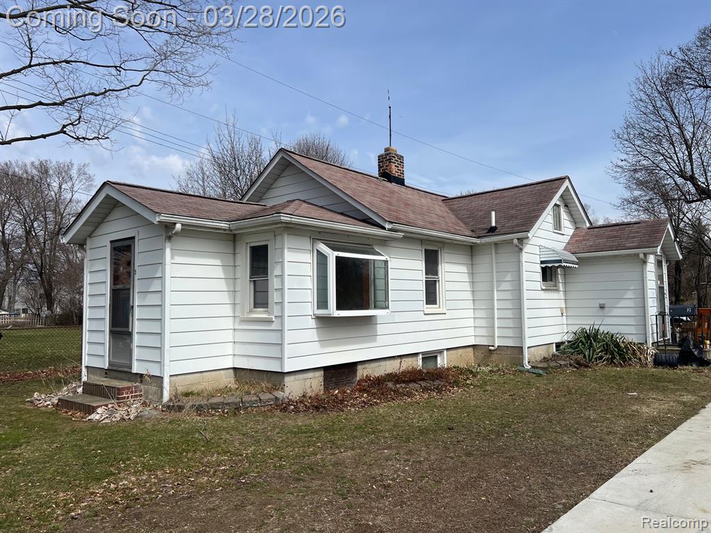 2 Maple Street, Oxford, MI 48371 — Photo 2