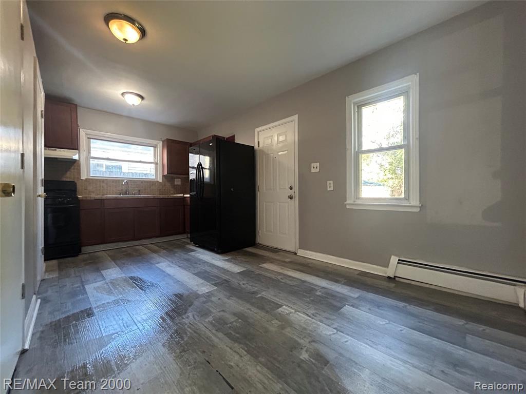 8656 NIGHTINGALE Ave., Dearborn Heights, MI 48127 — Photo 13