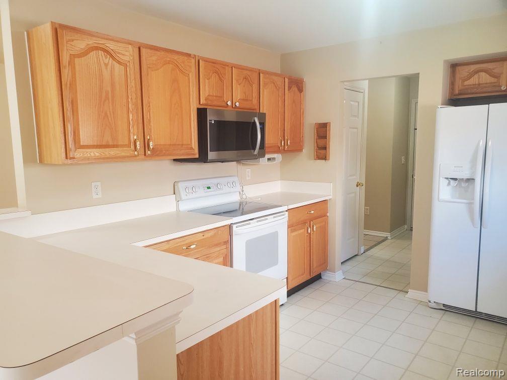 4198 GARDENIA Drive, Sterling Heights, MI 48314 — Photo 7