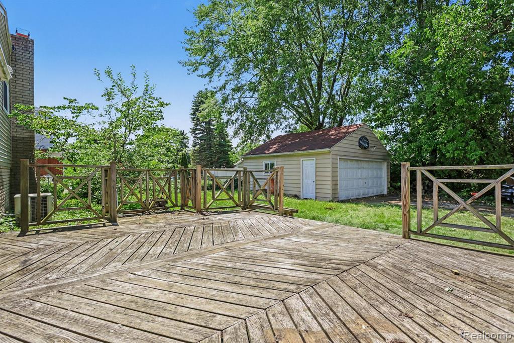 43171 Hartwick Drive, Sterling Heights, MI 48313 — Photo 29