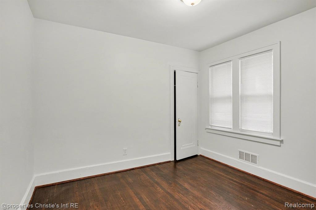5984 Kensington Avenue, Detroit, MI 48224 — Photo 10