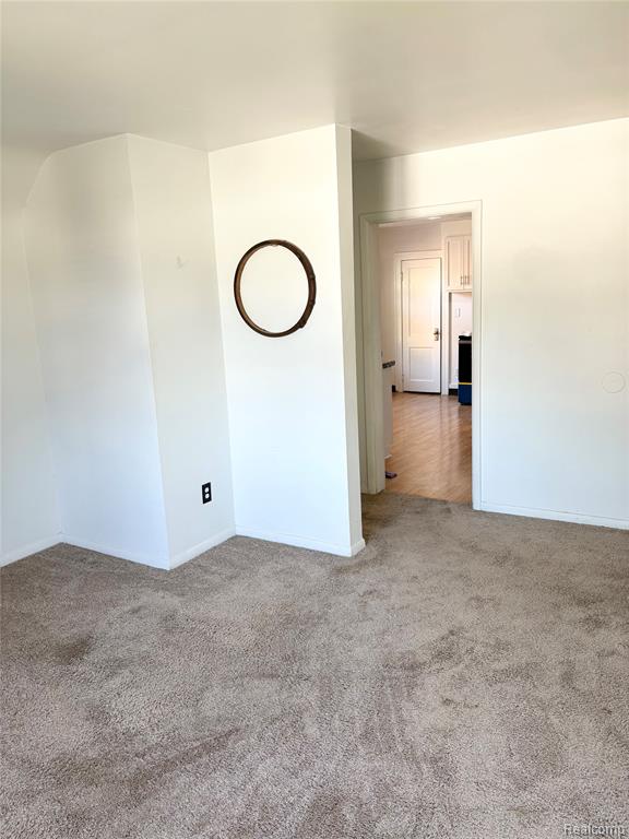 550 Elm Street, Wyandotte, MI 48192 — Photo 3