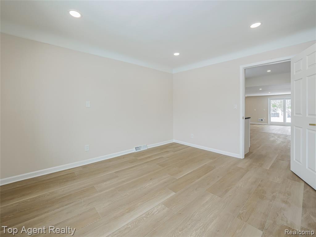 20580 21 Mile Road, Macomb, MI 48044 — Photo 18