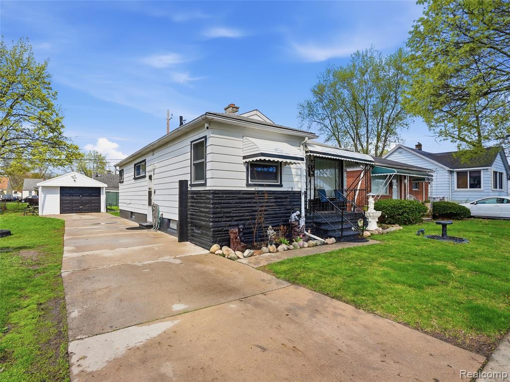 2112 Reo Avenue, Lincoln Park, MI 48146 — Photo 3