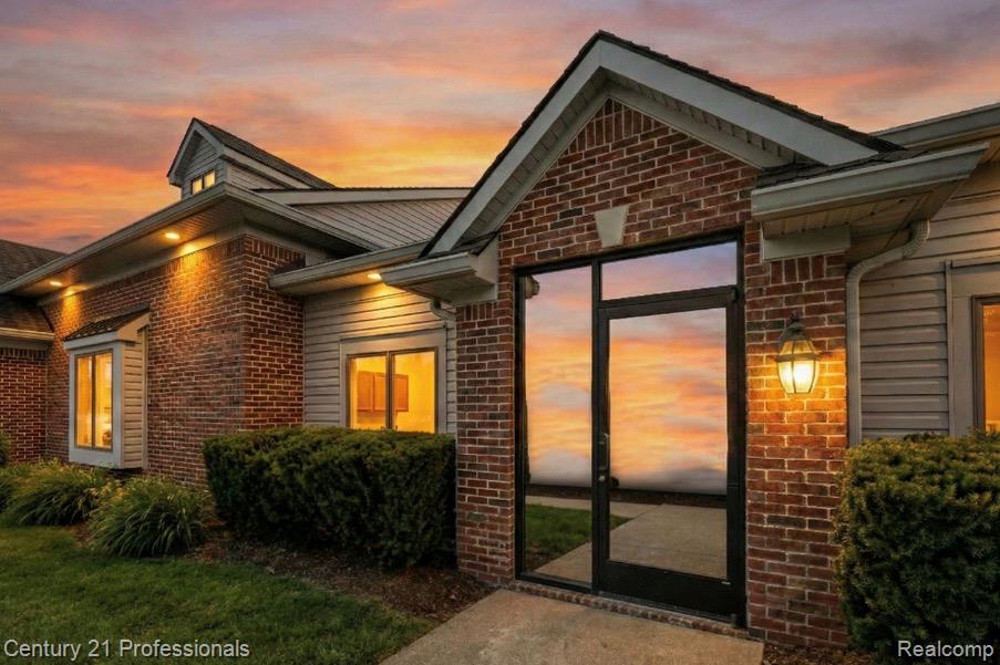 7457 M E Cad Boulevard, Clarkston, MI 48348