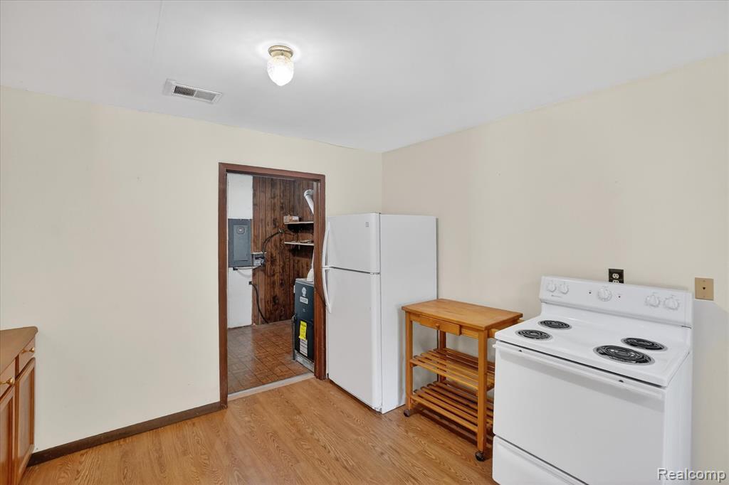 14463 Seymour Road, Linden, MI 48451 — Photo 32