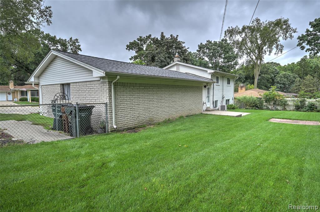 52461 Pappy Lane, Shelby Twp, MI 48316 — Photo 35