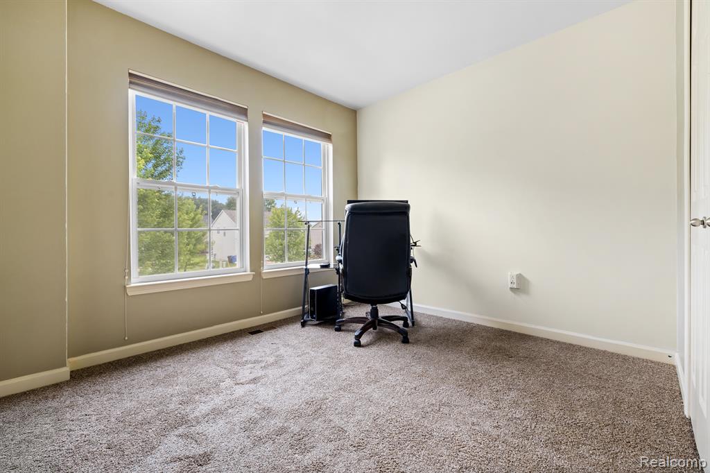 8844 Somerset Lane, Ypsilanti, MI 48198 — Photo 26