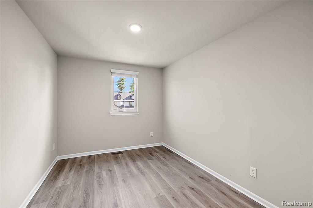 51402 Tides Drive, New Baltimore, MI — Photo 36