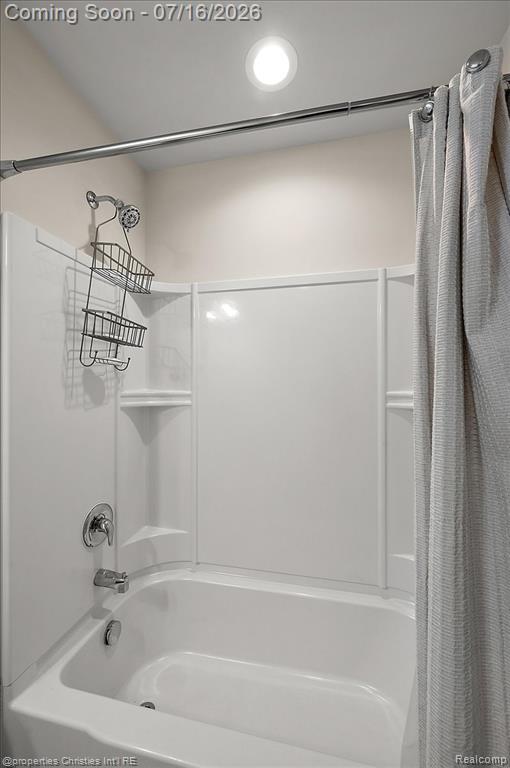 50026 Alden, Canton, MI 48188 — Photo 32