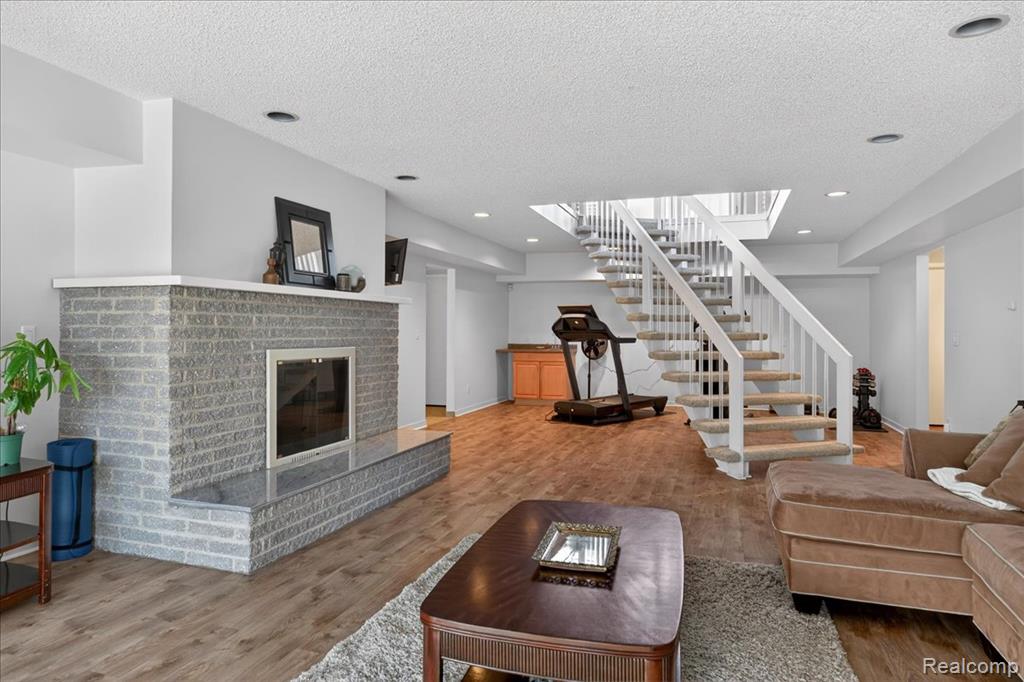 6346 Simler Drive, Clawson, MI — Photo 39