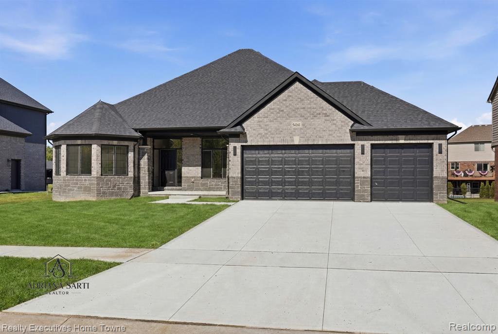 54161 Carrigan Drive, New Baltimore, MI 48047 — Photo 2