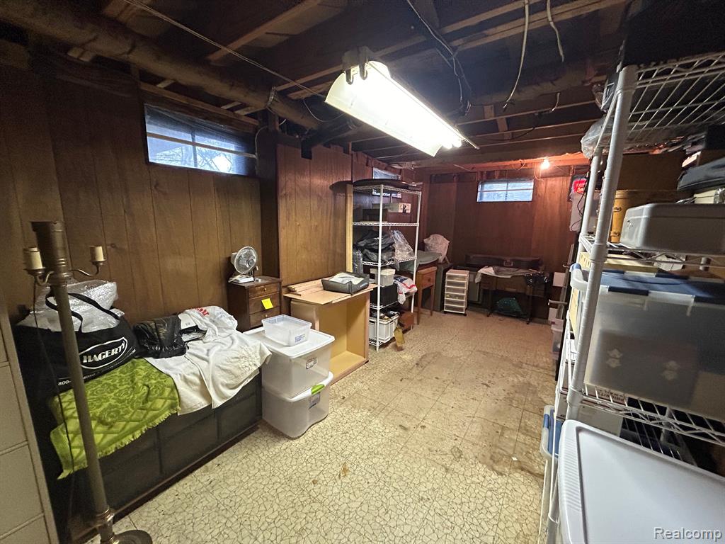 580 COLEBROOK Drive, Troy, MI 48083 — Photo 16