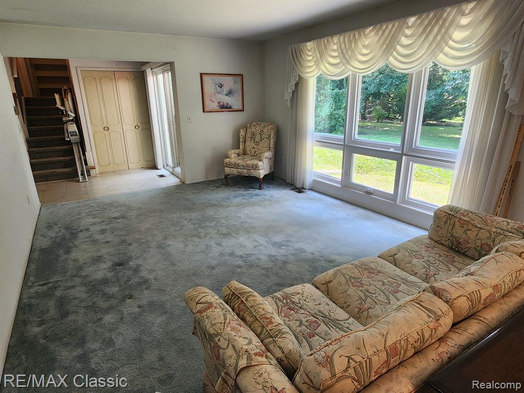 473 FOX RIVER Drive, Bloomfield Hills, MI 48304 — Photo 8