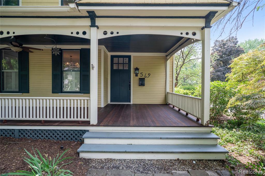 549 W Dunlap Street - Photo 2