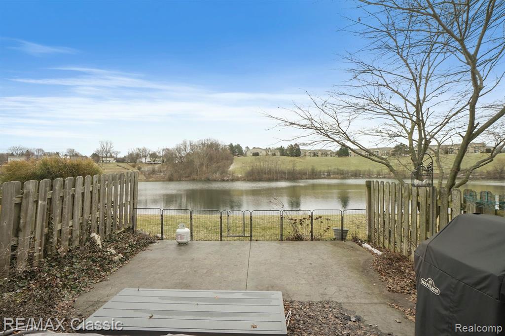 19580 CRYSTAL LAKE Drive, Northville, MI 48167 — Photo 33
