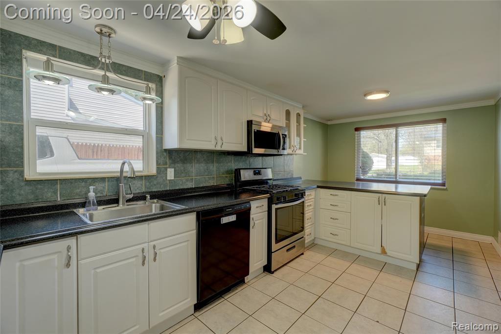 22520 E 13 Mile Road, Saint Clair Shores, MI 48082 — Photo 8