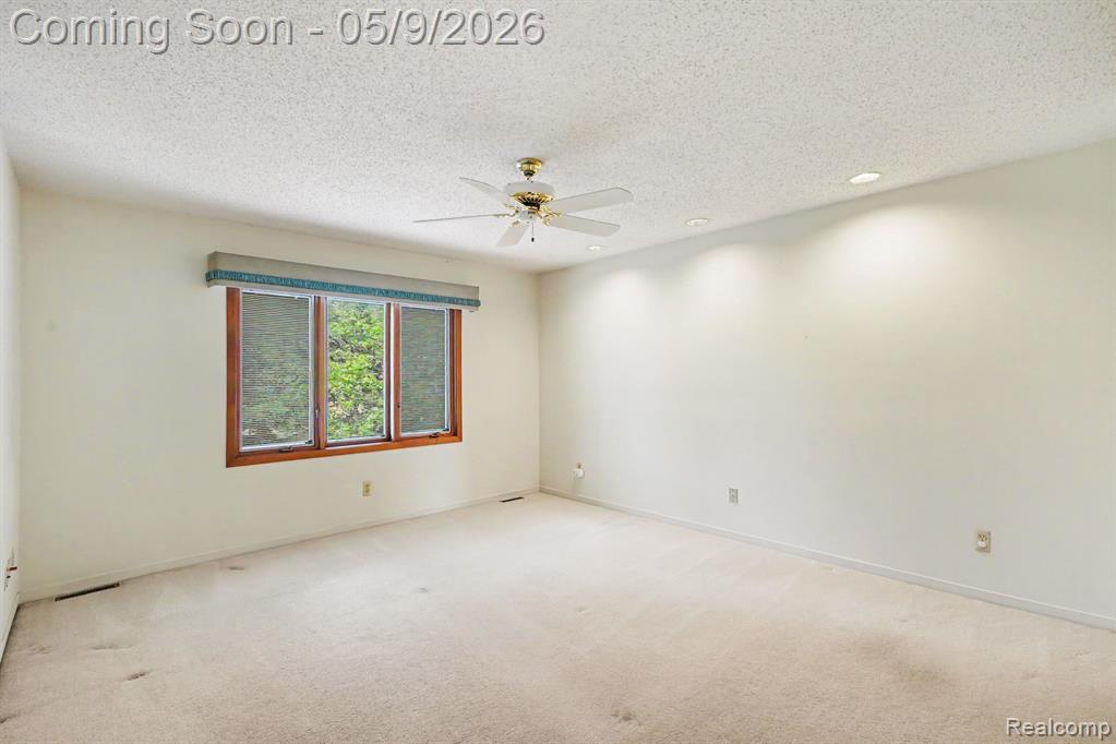 5733 Leeward Court, 51, Clarkston, MI — Photo 18