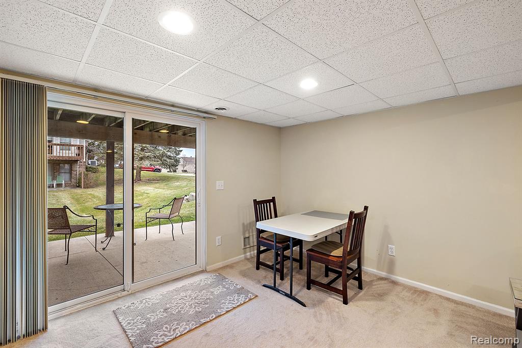 626 WOODSIDE Drive, 62, Milford, MI 48381 — Photo 39