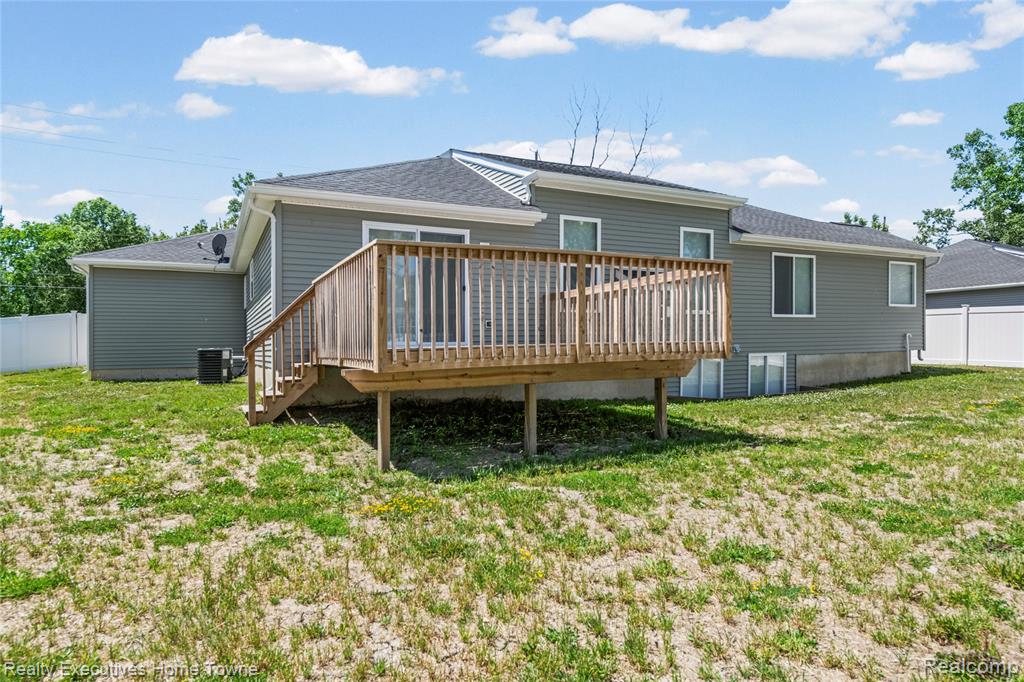 4429 RIVER Road, East China, MI — Photo 6
