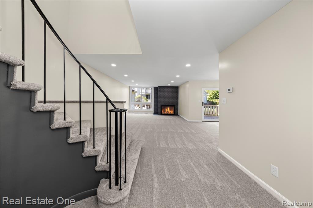 6027 Pebble Lane Court, West Bloomfield, MI — Photo 10