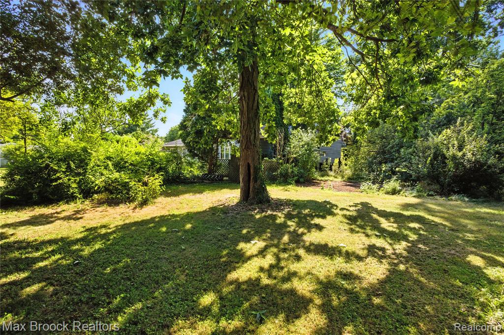 3084 E Hillcrest Drive, Clyde, MI 48049 — Photo 46