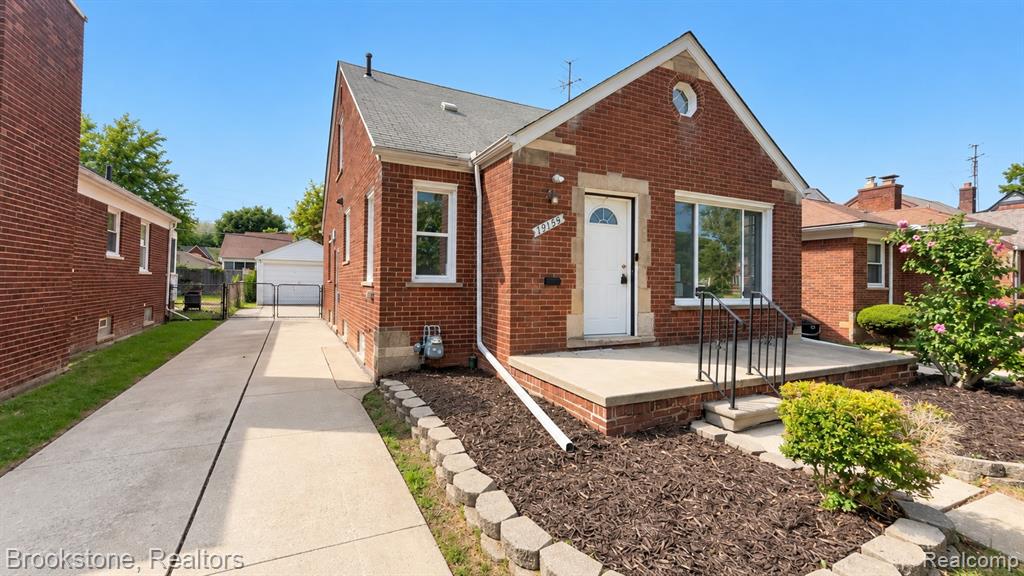19159 Mallina Street, Detroit, MI 48236