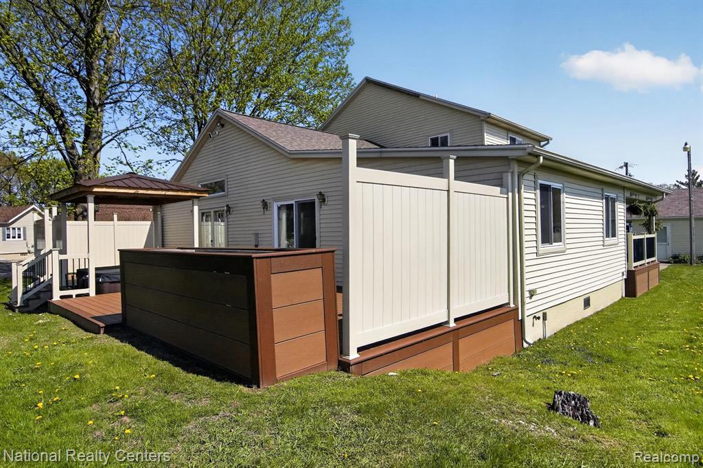 5810 Trombley Road, Newport, MI 48166 — Photo 36