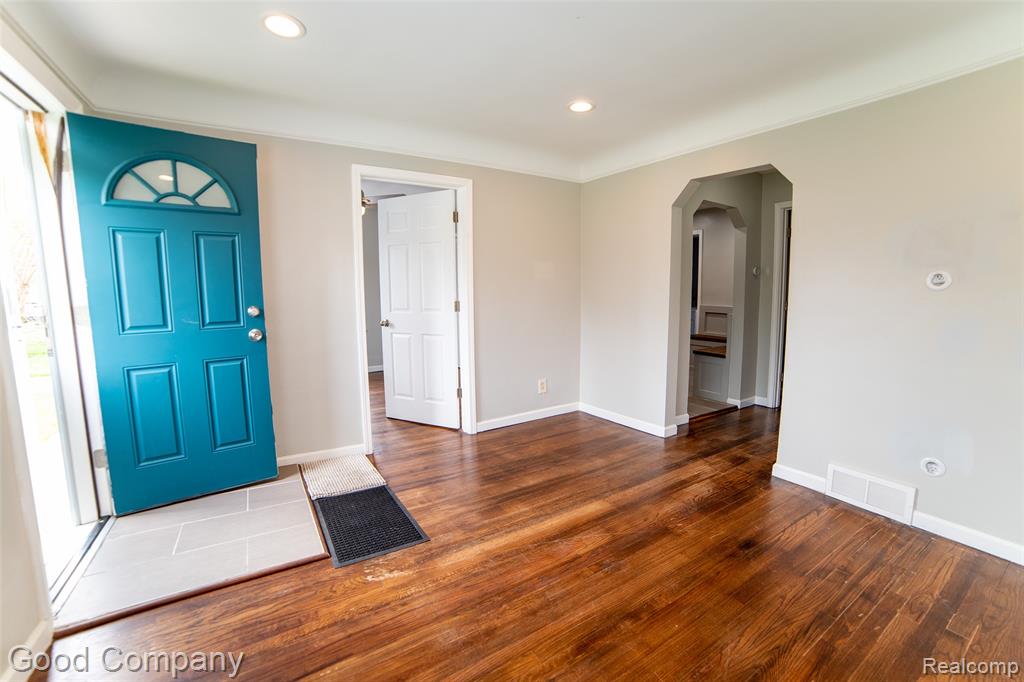 3991 Stolzenfeld Avenue, Warren, MI 48091 — Photo 3