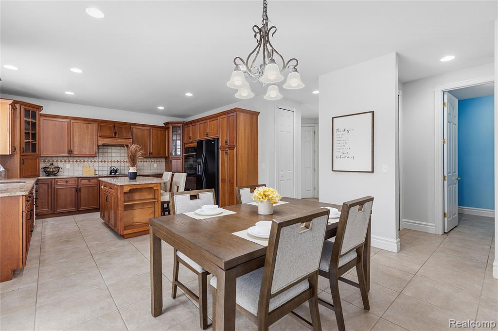 49783 Golden Park Drive, Utica, MI 48315 — Photo 21