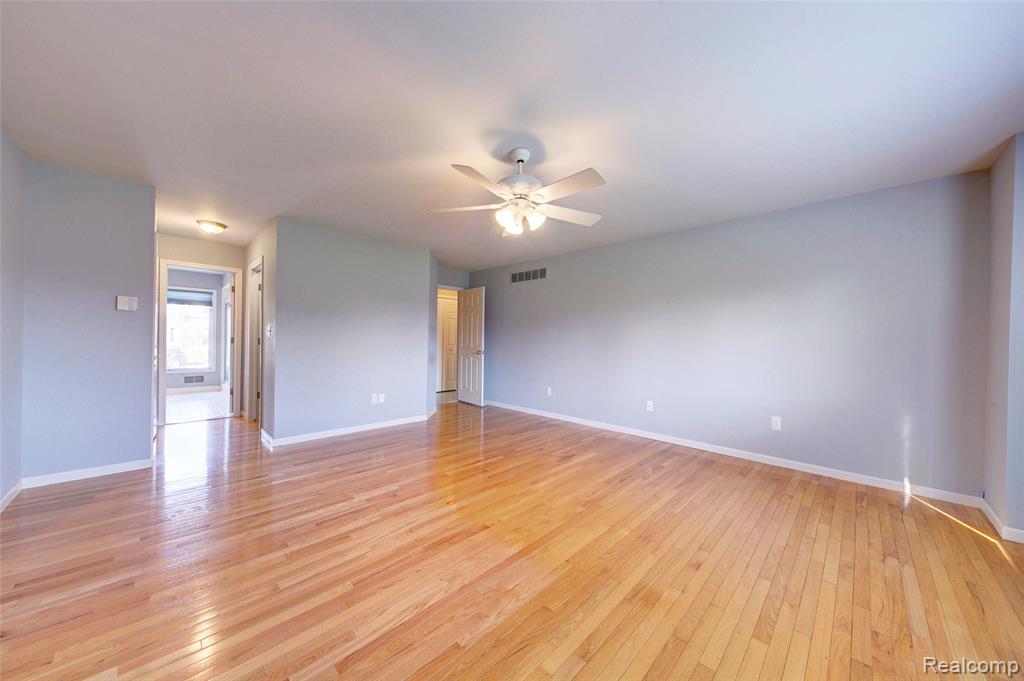 15756 Lamont Drive, Macomb, MI 48042 — Photo 23
