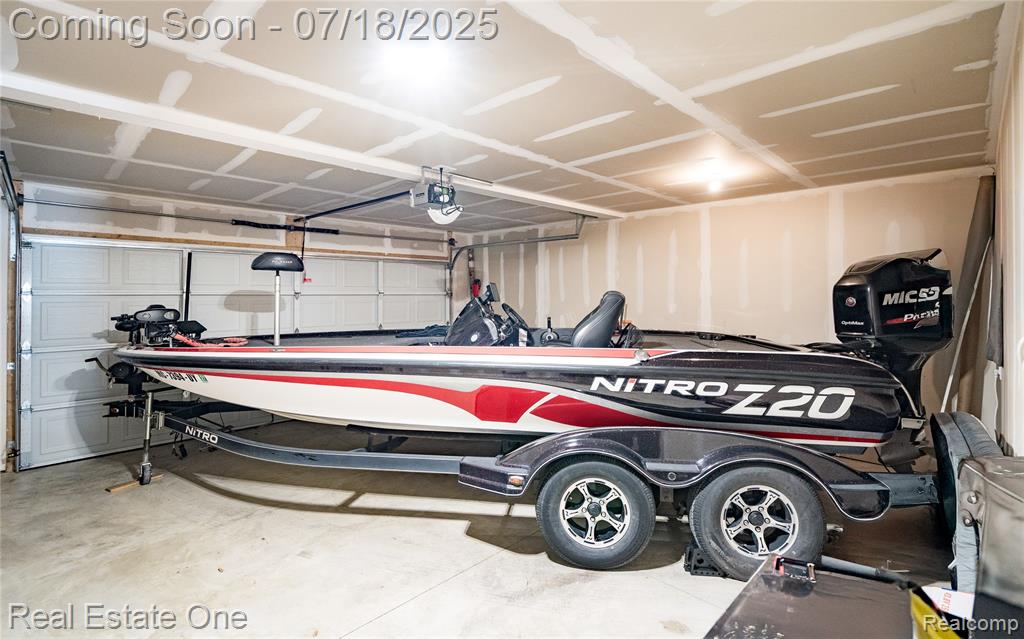 520 Lake Village, Waterford, MI 48328 — Photo 33